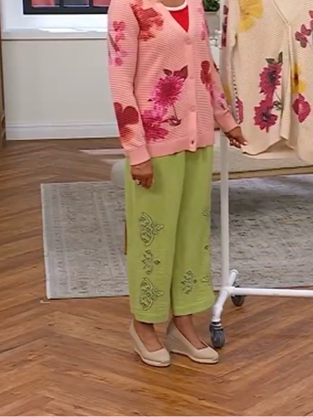 Susan Graver Printed Wild
Flower Sweater Cardigan
Light Coral Medium